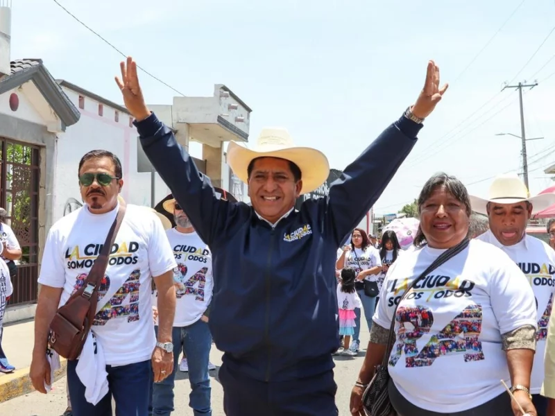 Después de cambiar de cargos en la administración estatal, Raymundo Atanacio ahora aspira a alcalde