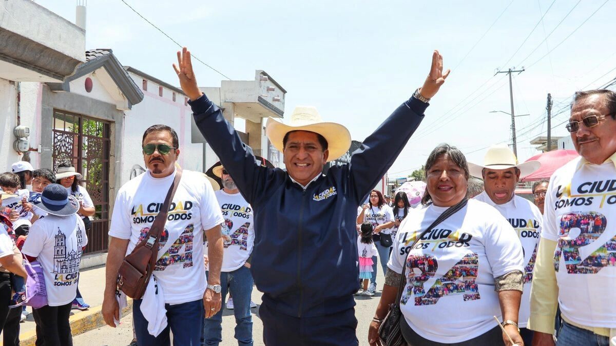Después de cambiar de cargos en la administración estatal, Raymundo Atanacio ahora aspira a alcalde