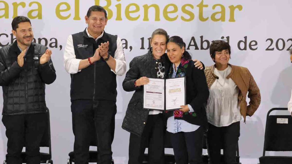 Sheinbaum y Armenta impulsan en San José Chiapa un futuro sustentable con vivienda y economía circular.