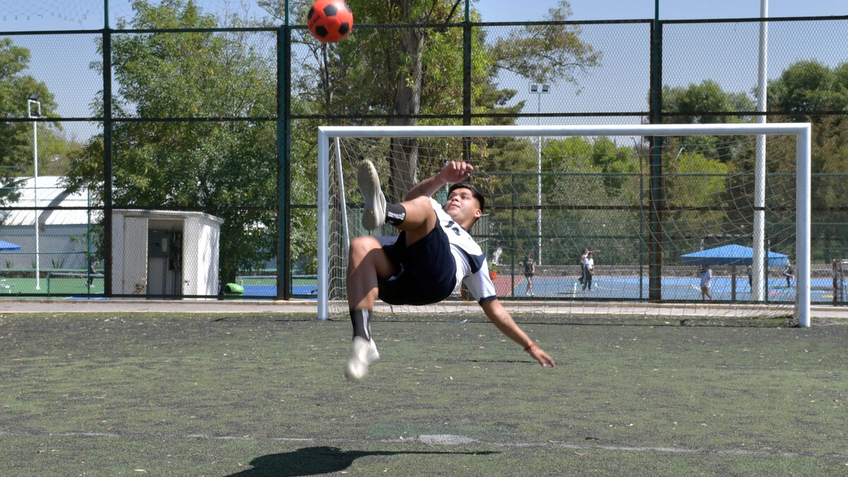 Convocan a estudiante BUAP al Street Soccer Tournament Wroclaw Cup 2026
