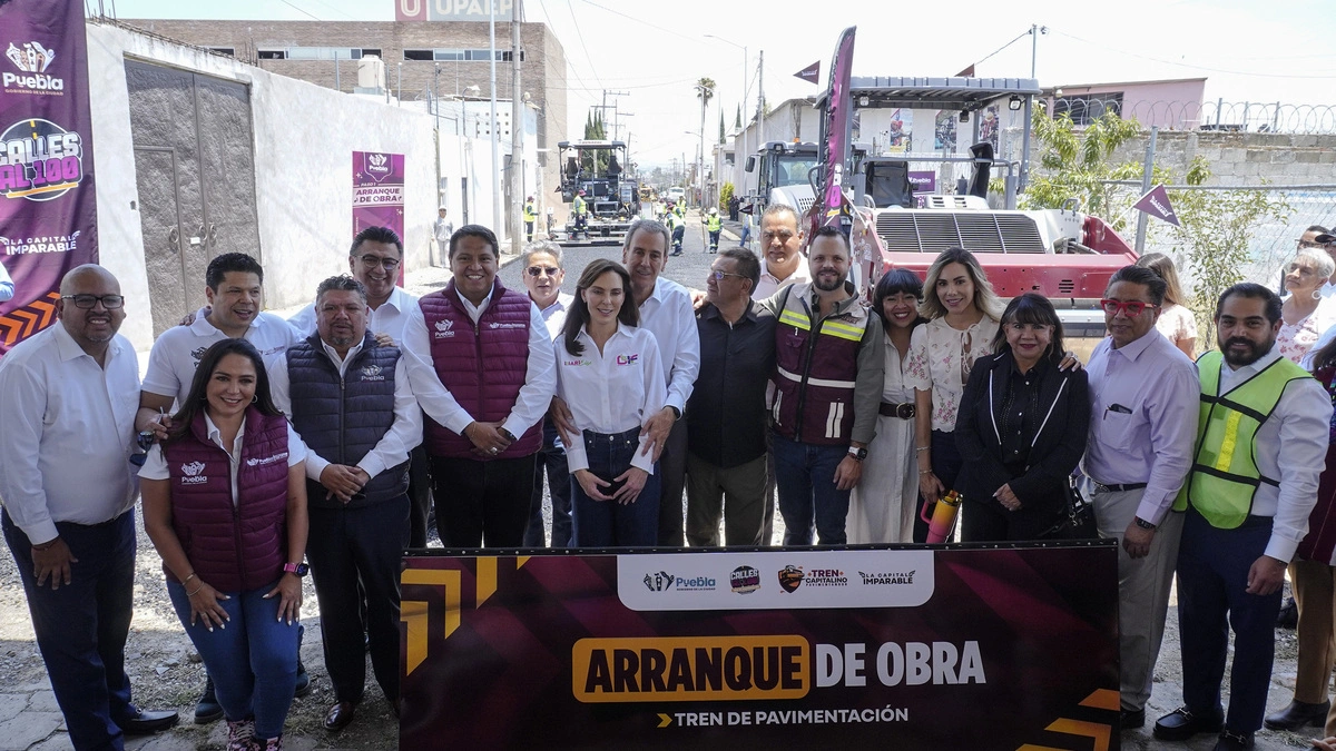Pepe Chedraui da banderazo para la operación del Tren de Pavimentación  