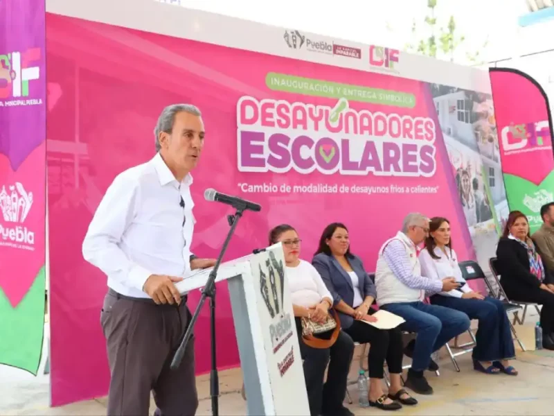 Pepe Chedraui y MariElise Budib inauguran 10 desayunadores escolares en la capital