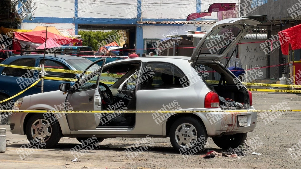Sicarios de La Familia Michoacana se hacen pasar por mariachis para atacar el mercado Morelos