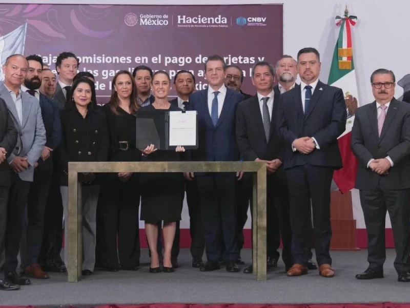 ¿Gasolina y diésel más baratos? Acuerdan reducir comisiones de pago con tarjetas y vales