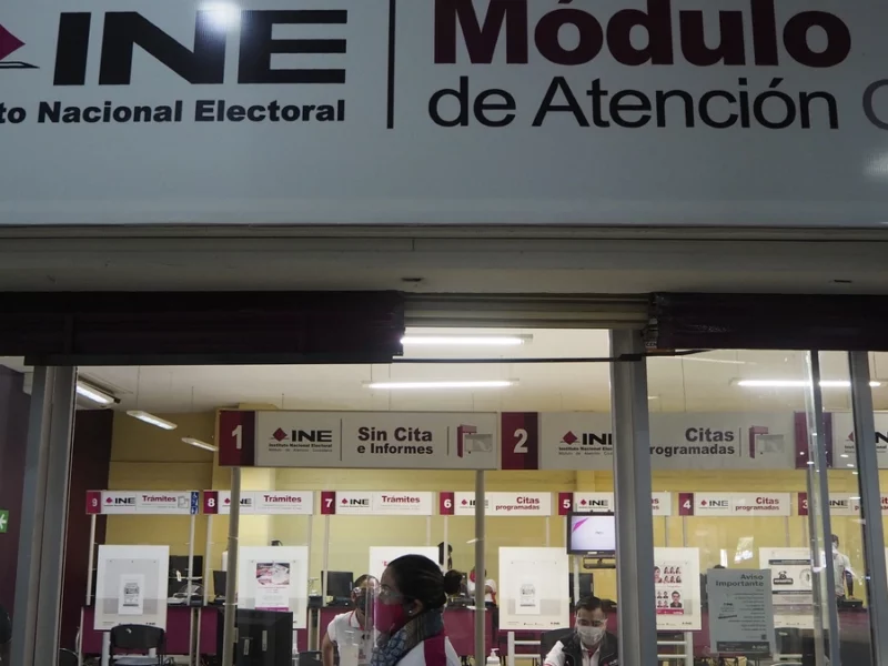 Seis poblanos avanzan en la contienda por la consejería del INE