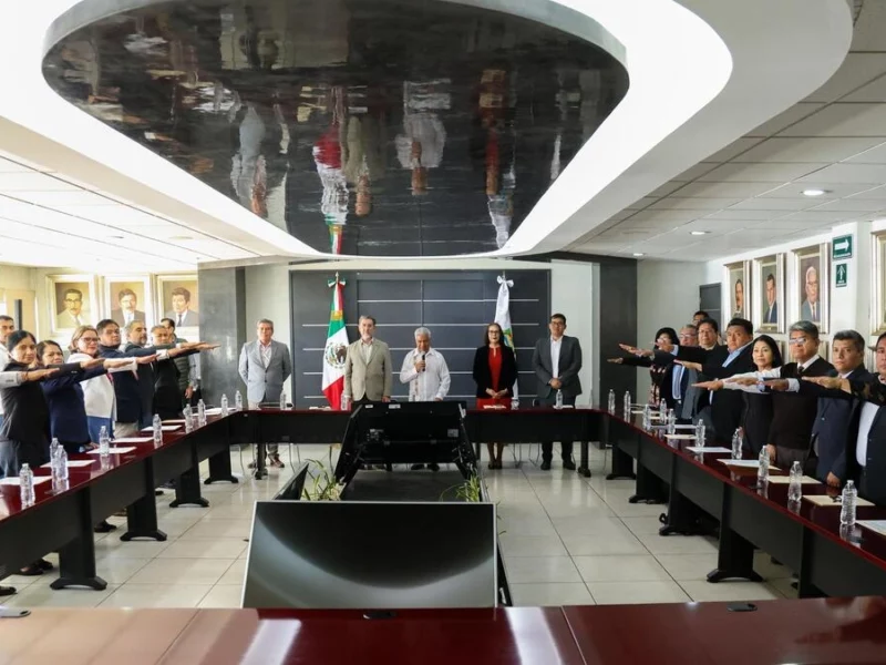 Estos son los nuevos directores de las 17 escuelas normales de Puebla