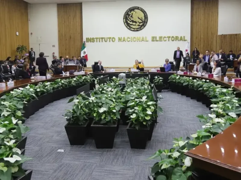 Poblanos aspiran a consejería en el INE; destaca la presidenta del órgano local  