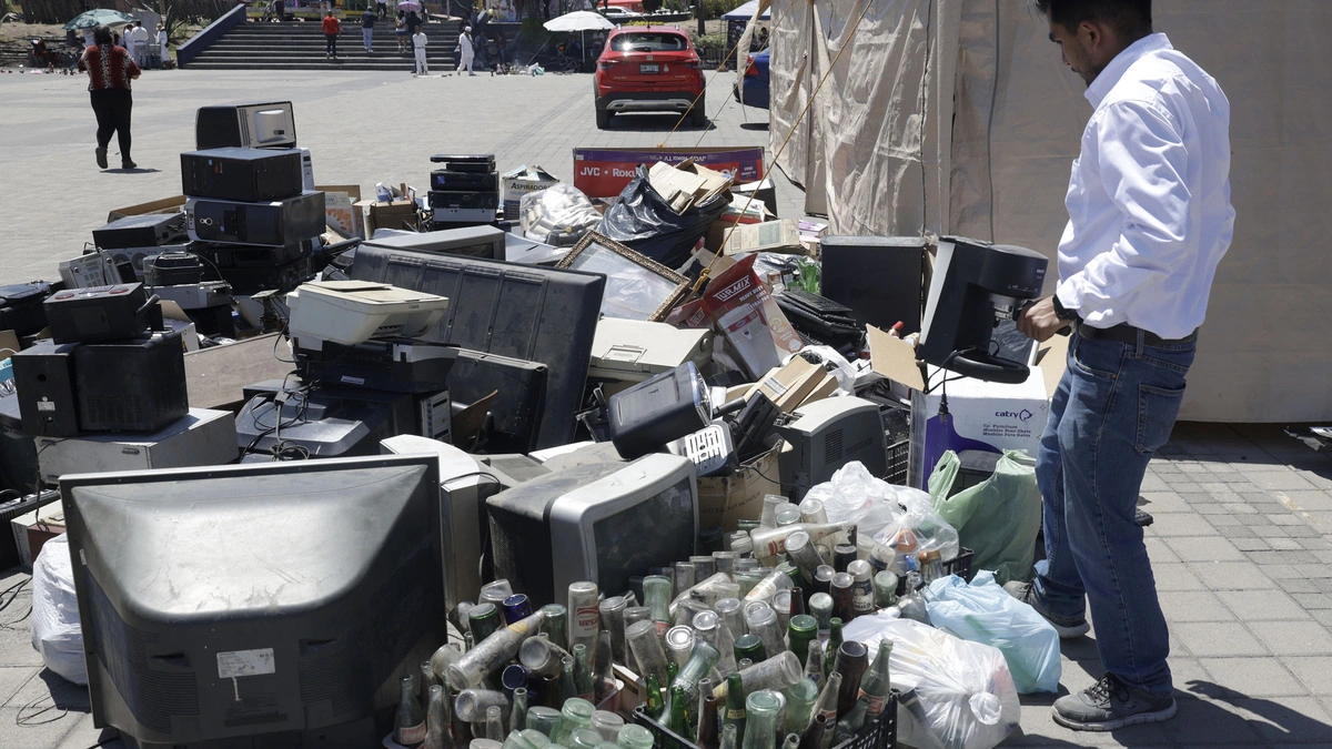 Escuelas en Puebla impulsan “Reciclado de Electrónicos” para ayudar a niños con enfermedades graves 