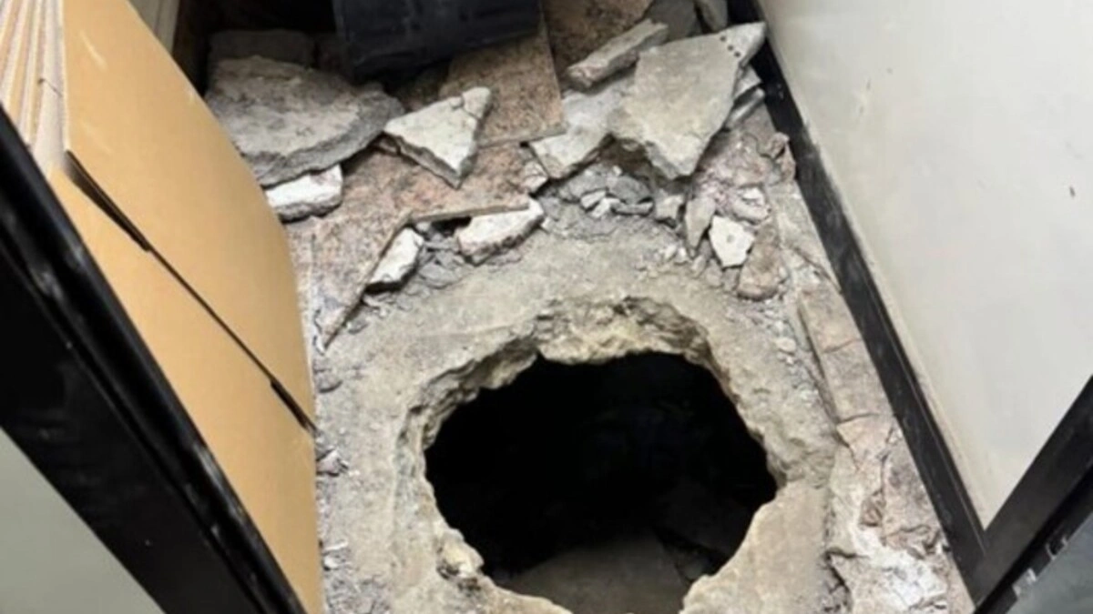 Roban un banco en Nápoles y ladrones escapan por un túnel