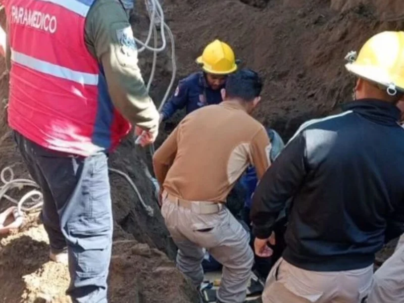 Trabajador queda sepultado cuando laboraba en un drenaje en Huejotzingo