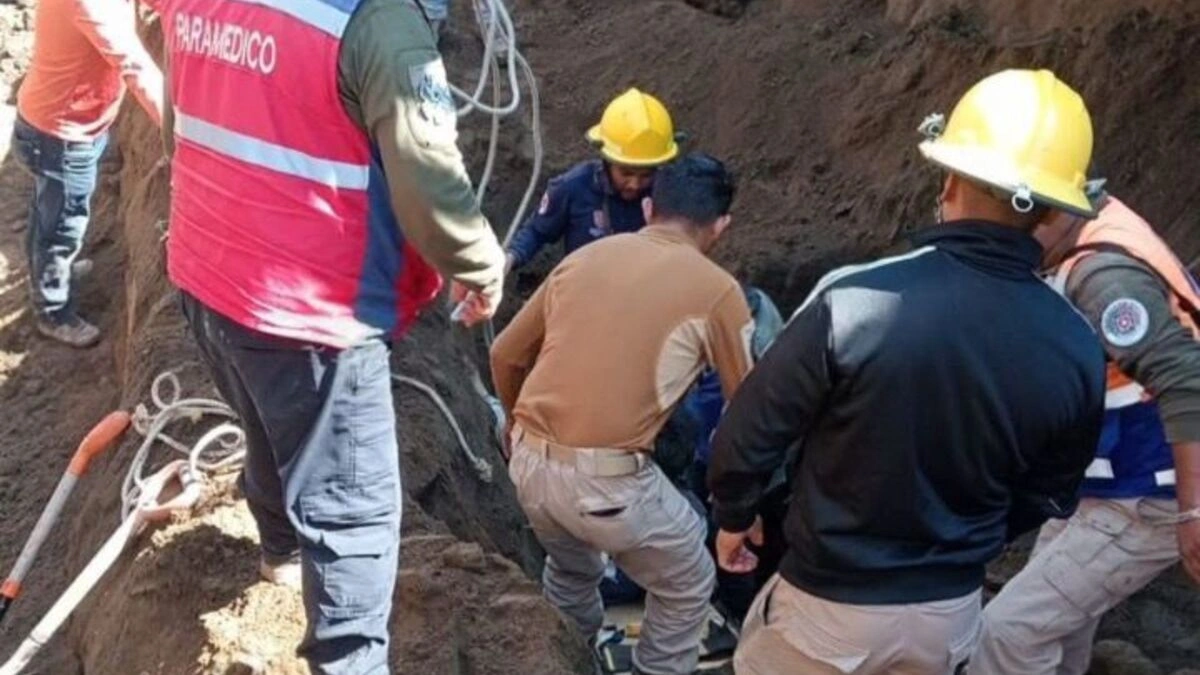 Trabajador queda sepultado cuando laboraba en un drenaje en Huejotzingo