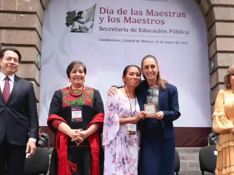Claudia Sheinbaum anuncia incremento salarial del 9% para las maestras y maestros de México.