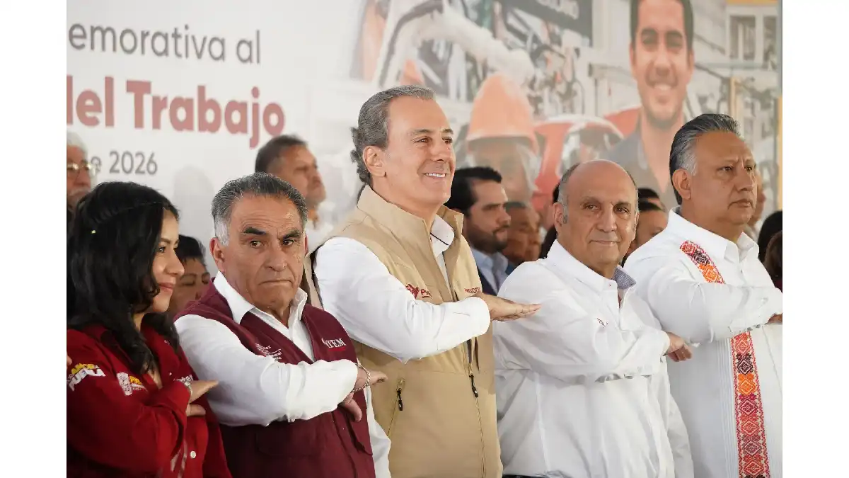 Pepe Chedraui participa en ceremonia cívica por el Día Internacional del Trabajo