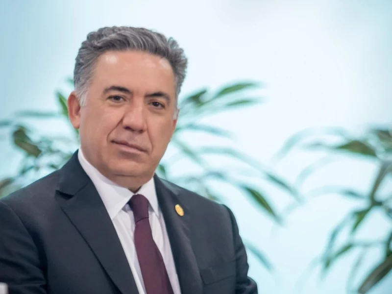 ¡Por fin! Inzunza solicita licencia al Senado para enfrentar acusaciones por sus nexos con el crimen organizado