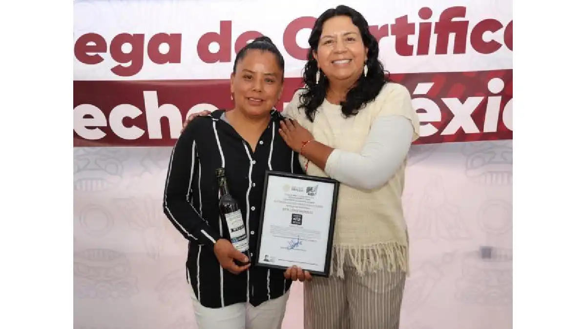 Entregan 98 certificados “Hecho en México” a productores del campo poblano