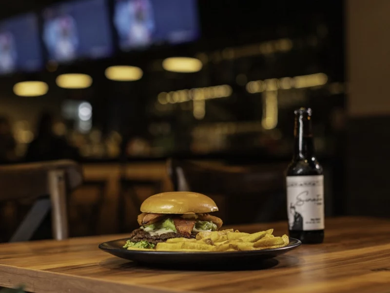 ¿Quieres comer una hamburguesa por tan solo 50 centavos? Ve a Hudson Burgers