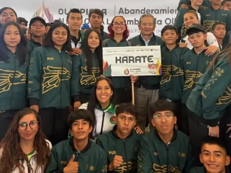 Más de 700 atletas compiten en Karate en Puebla