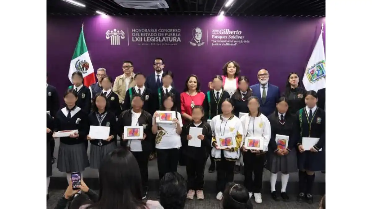 Jóvenes indígenas ponen en alto a Puebla en Olimpiada de Matemáticas