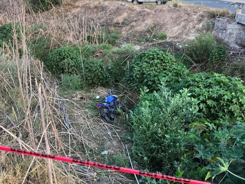 Accidente en motocicleta en Tochtepec deja una mujer sin vida y un hombre lesionado