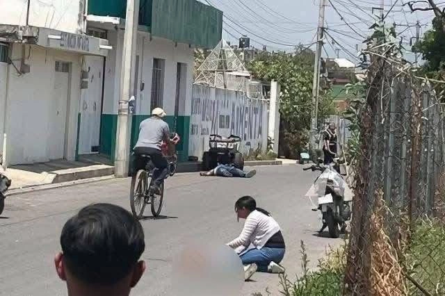 Fue este sábado cuando en Acatzingo acribillaron a tres personas afuera de un taller mecánico.     