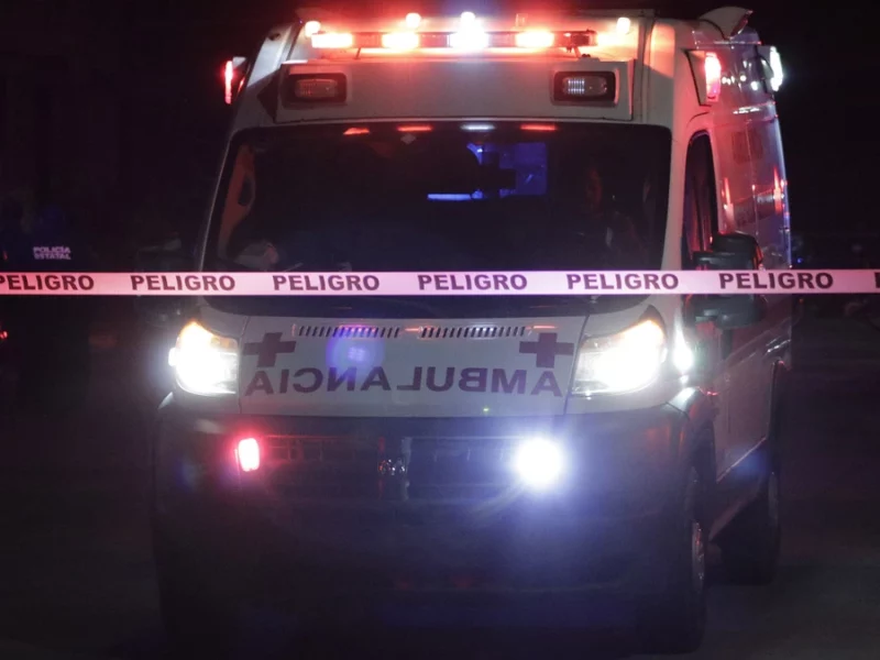 Arrollan a pareja que viajaba en motocicleta en Amozoc; el conductor murió