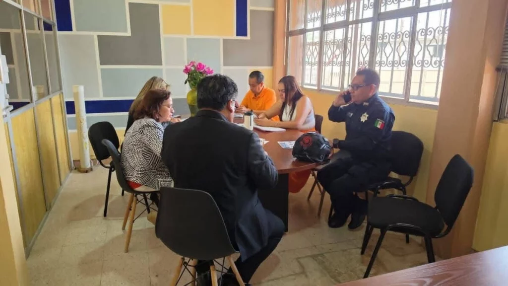 Tras la aparición de mensajes amenazantes contra maestros de la Técnica 45 de Coronango, descartaron riesgo.