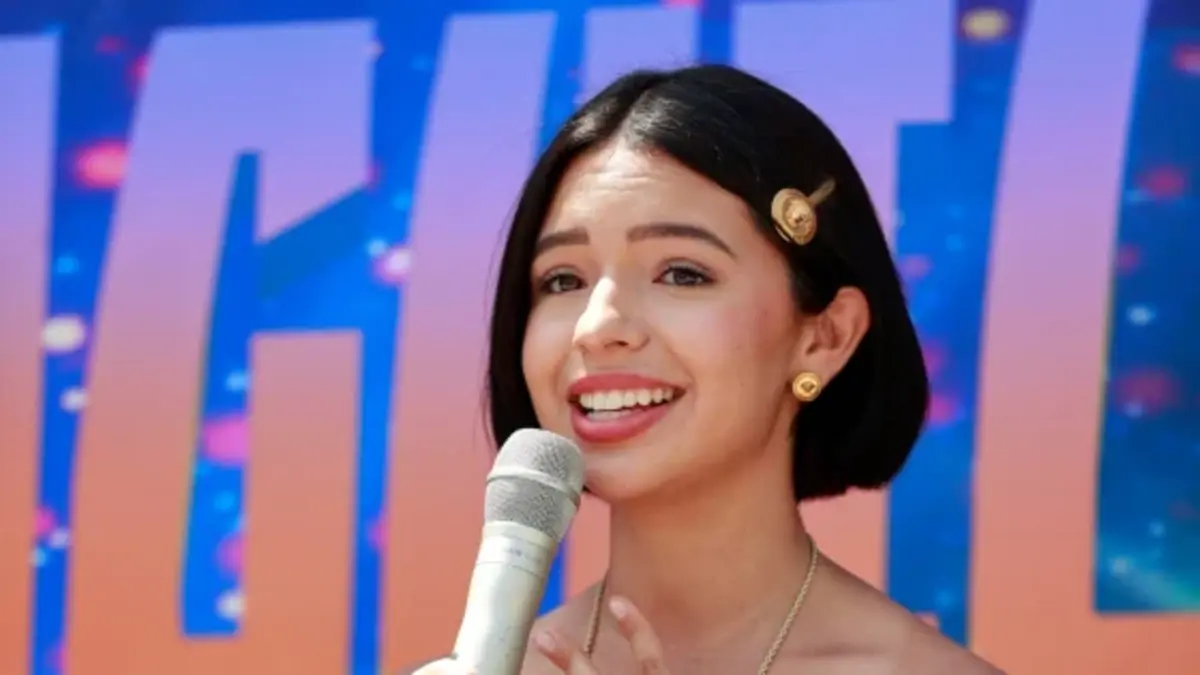 Lanzan remix con famoso audio de Ángela Aguilar y las redes estallan