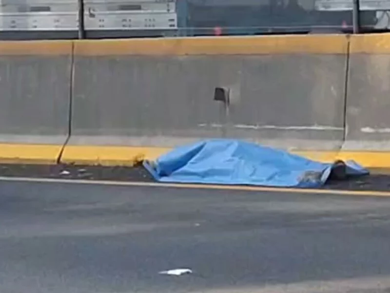 FGE deja por más de nueve horas el cuerpo de atropellado en la México-Puebla