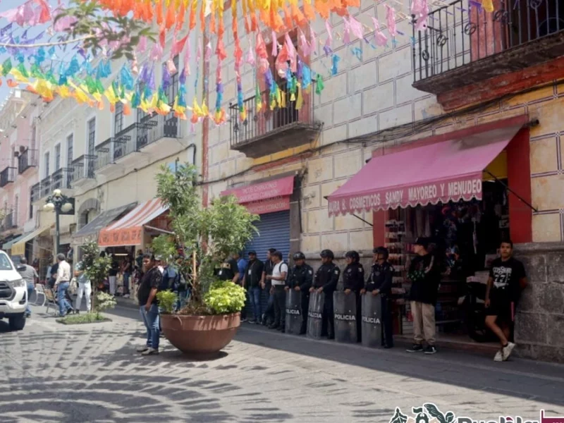 Presentan a locatarios “Decálogo de la Calle de los Dulces” para que respeten la peatonalización