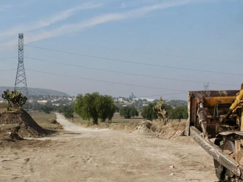 Inicia obra de camino rural que conectará comunidades de Tecamachalco