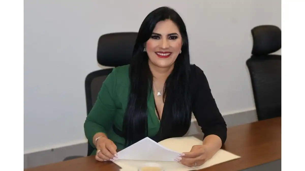 Propone Delfina Pozos cobertura médica para todas las personas que trabajan al servicio del Estado