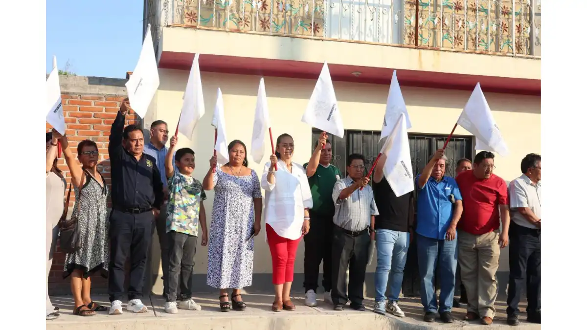 Atlixco mejora vialidades; Ariadna Ayala inicia construcción de calle
