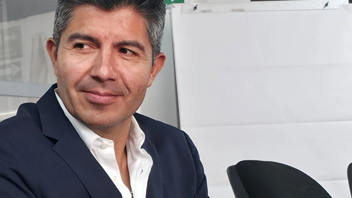 Lalo Rivera se presenta ante la Contraloría del Ayuntamiento por investigación en su contra