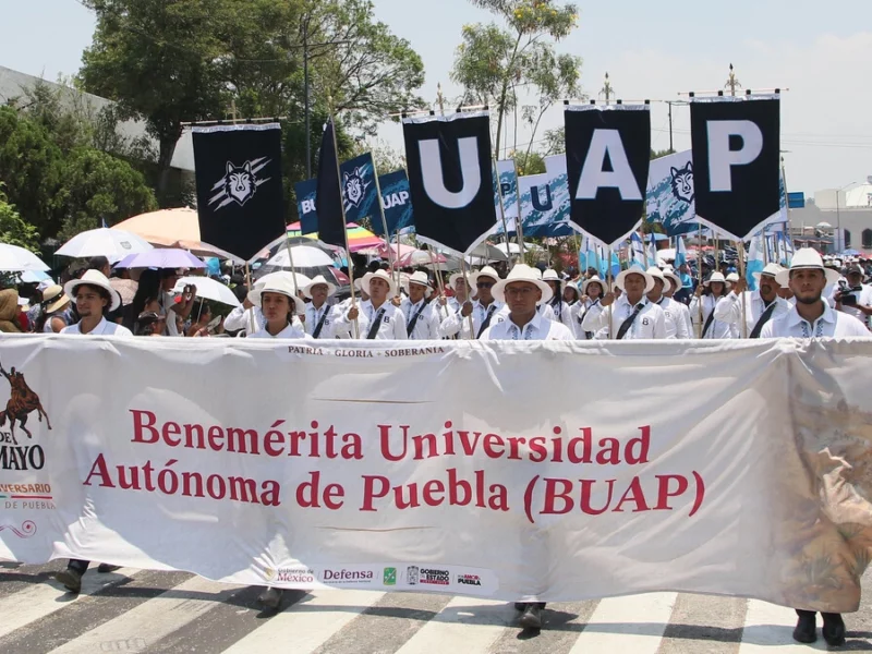 Participa BUAP en el desfile conmemorativo por el 164 Aniversario de la Batalla del 5 de Mayo