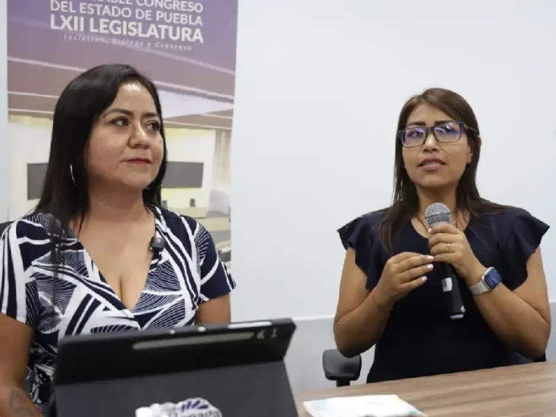 Congreso de Puebla instala dispensadores de toallas femeninas, anuncia la diputada Celia Bonaga