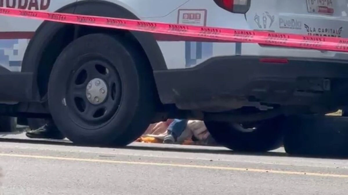 Localizan cadáver encobijado en carretera a San Miguel Canoa