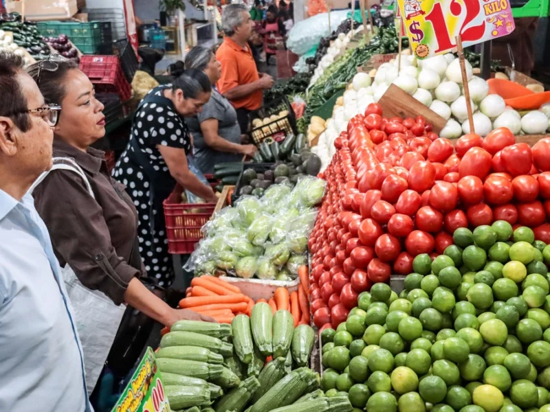 Mejoran los ingresos en Puebla y cae la pobreza laboral 4.8%