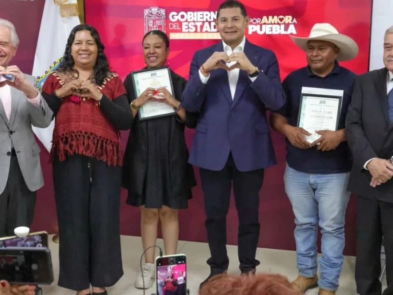 Mezcal poblano, líder nacional con 118 municipios de denominación de origen