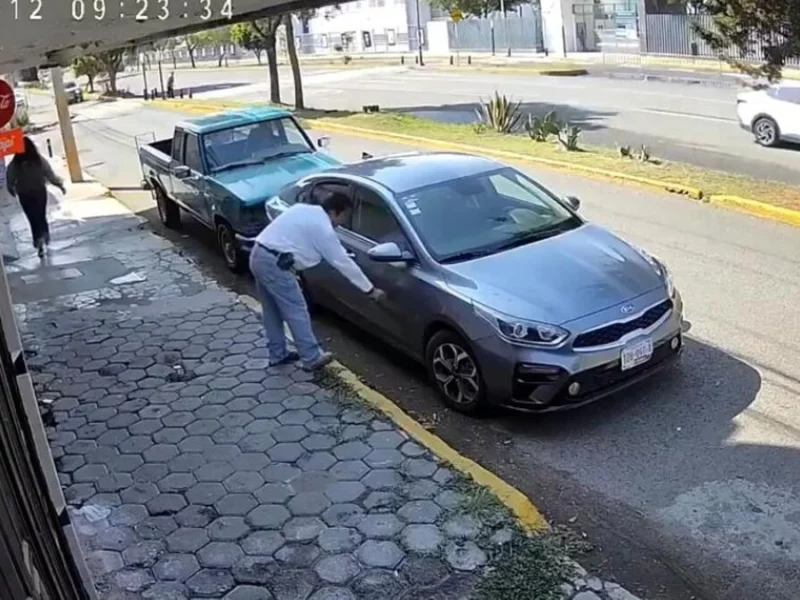Dueño de miscelánea Géminis rayaba coches cerca de la BUAP y ya le clausuraron el negocio