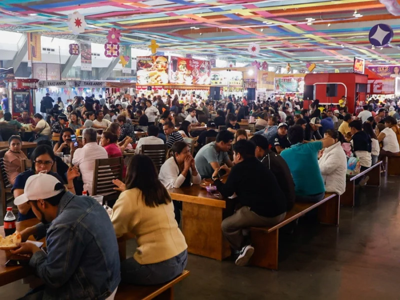 ¡Rompe récord! 1.6 millones de personas visitaron la Feria de Puebla 2026