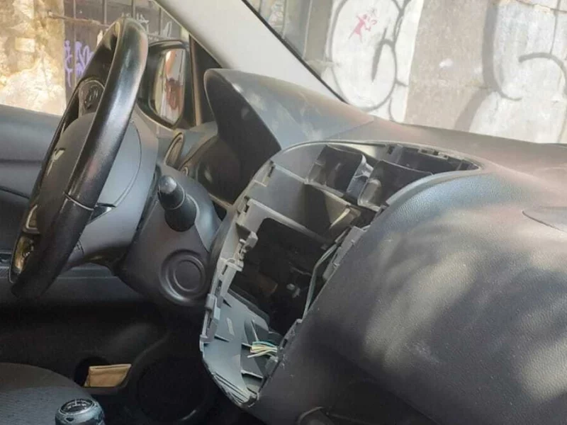 Reportan otro robo de autopartes en los parquímetros de Puebla