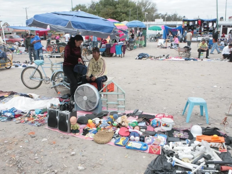 Tianguistas de San Isidro agreden a visitantes 