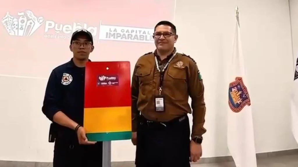 En diferentes puntos de la ciudad, el ayuntamiento de Puebla colocó señalética para identificar las zonas inundables.