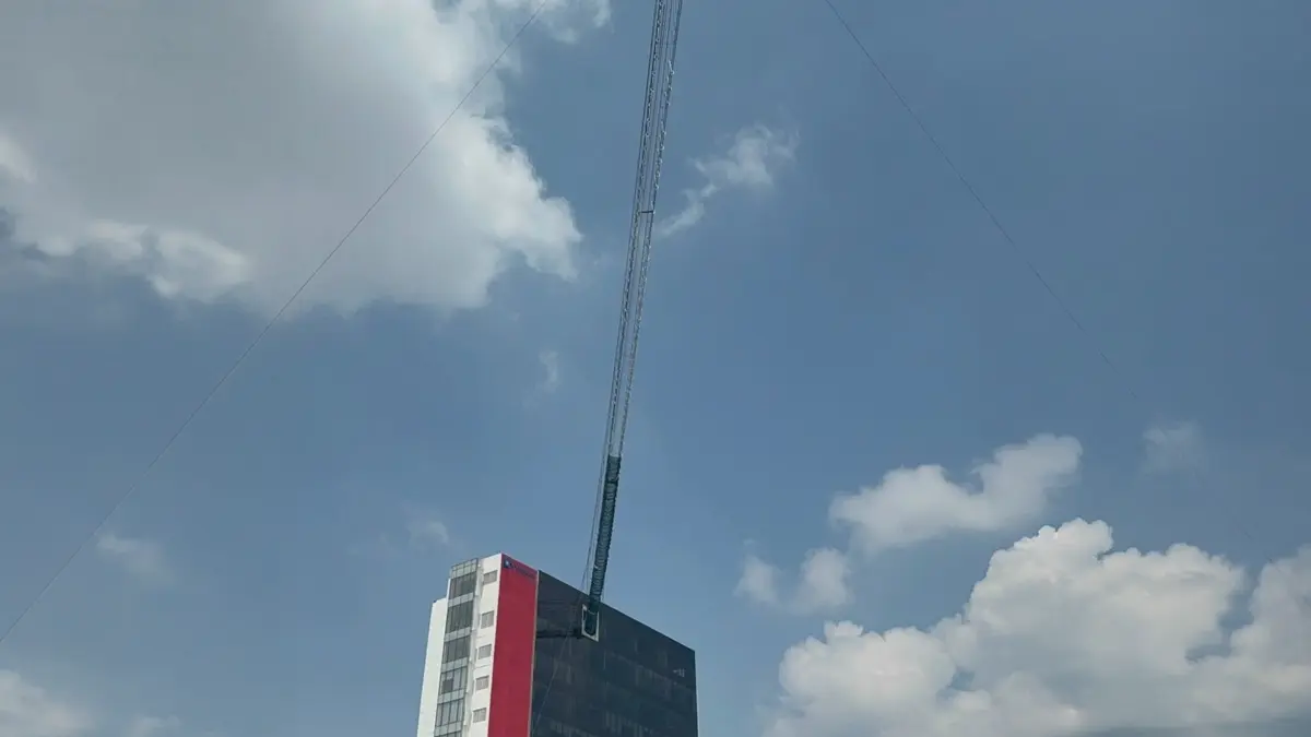 Ya pasaron cuatro años del desplome del puente de cristal en Palmas Palza y ahí sigue