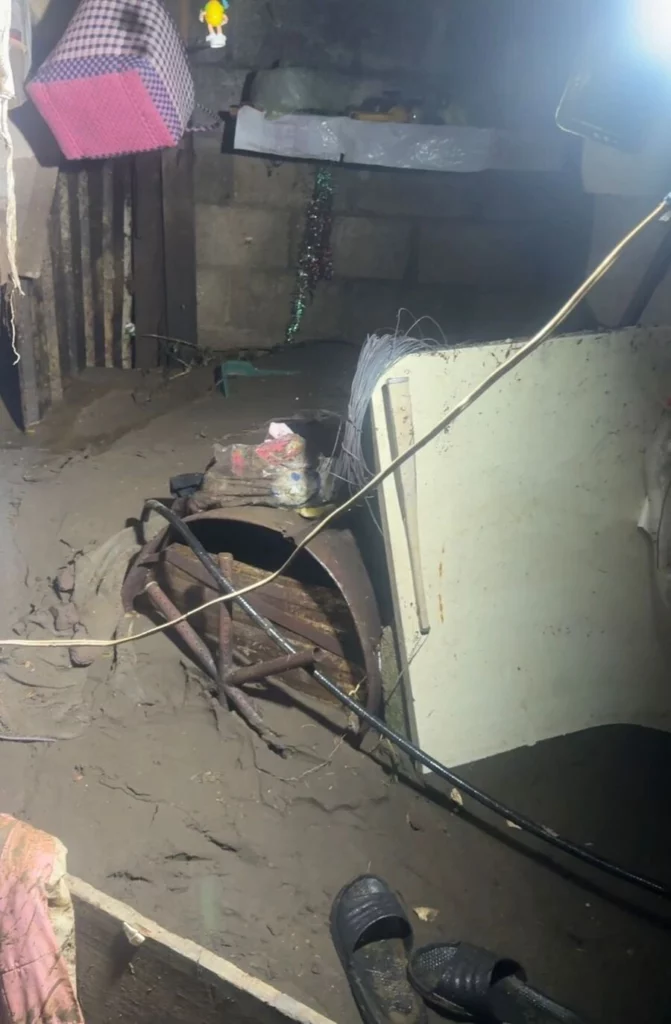 Los afectados en Ciudad Serdán por la barranca Santa Ana lo perdieron todo: electrodomésticos, sus muebles, cobijas y su ropa.