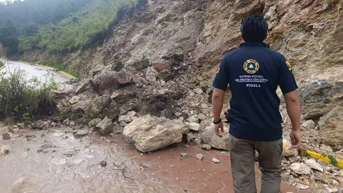 Se desborda arroyo en Vicente Guerrero; hay viviendas y vialidades afectadas 