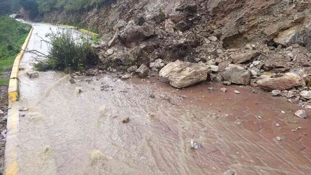 Se desborda arroyo en Vicente Guerrero; hay viviendas y vialidades afectadas.