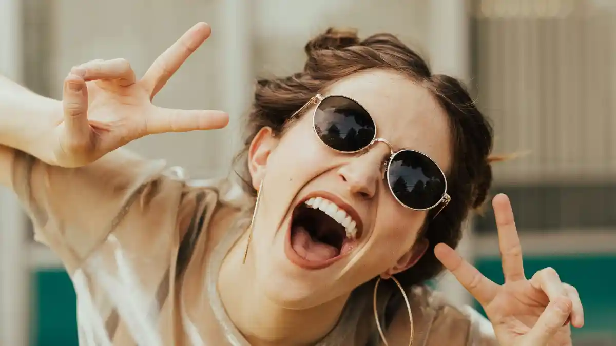 Celebra el Yellow Day, el Día más Feliz del Año, con estas 5 canciones 