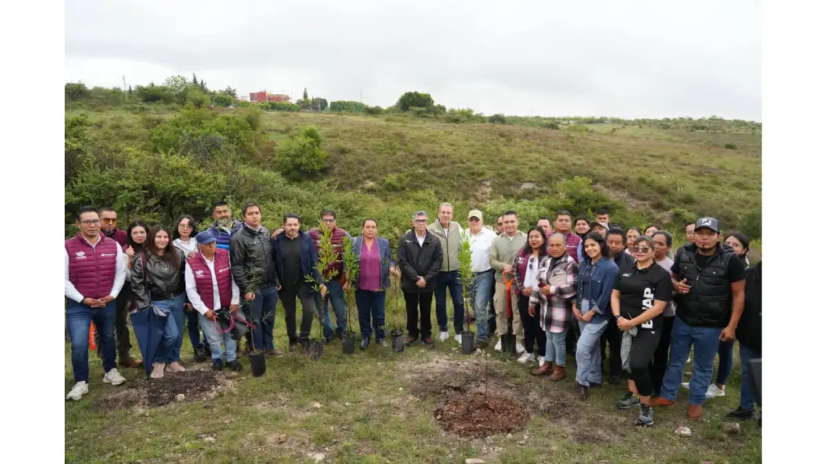 Encabeza Pepe Chedraui jornada de reforestación en Ecocampus BUAP