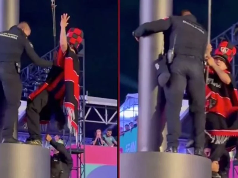 Aficionado cae desde un poste en el FIFA Fan Fest de Guadalajara